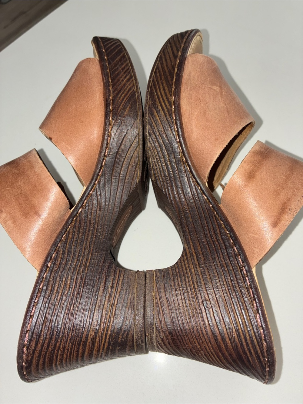 BORN EUC Wmn’s Genuine Leather Double-Band Buckle Slide Sandals in Cognac Size 8 - Picture 13 of 13